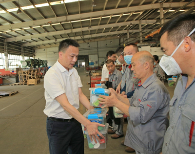 1659421861369145.jpg 慰问1_副本1.jpg