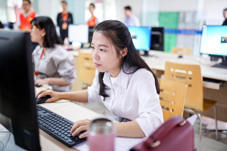 1541659714871736.jpg 说明: 6-1办公软件项目