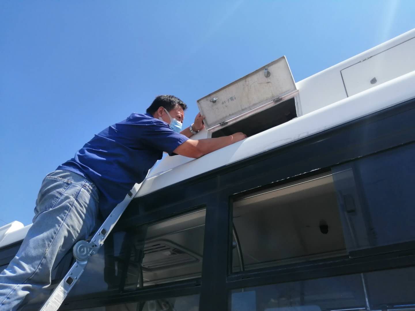 1606319202468039.jpg 彭涛.jpg