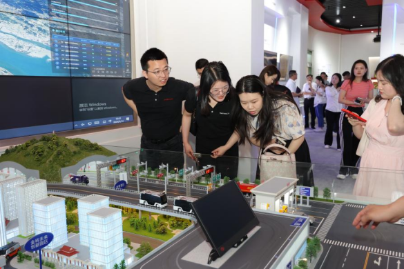 1715745116652400.png image.png