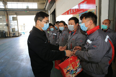 1647393076989766.jpg 慰问2_副本.jpg