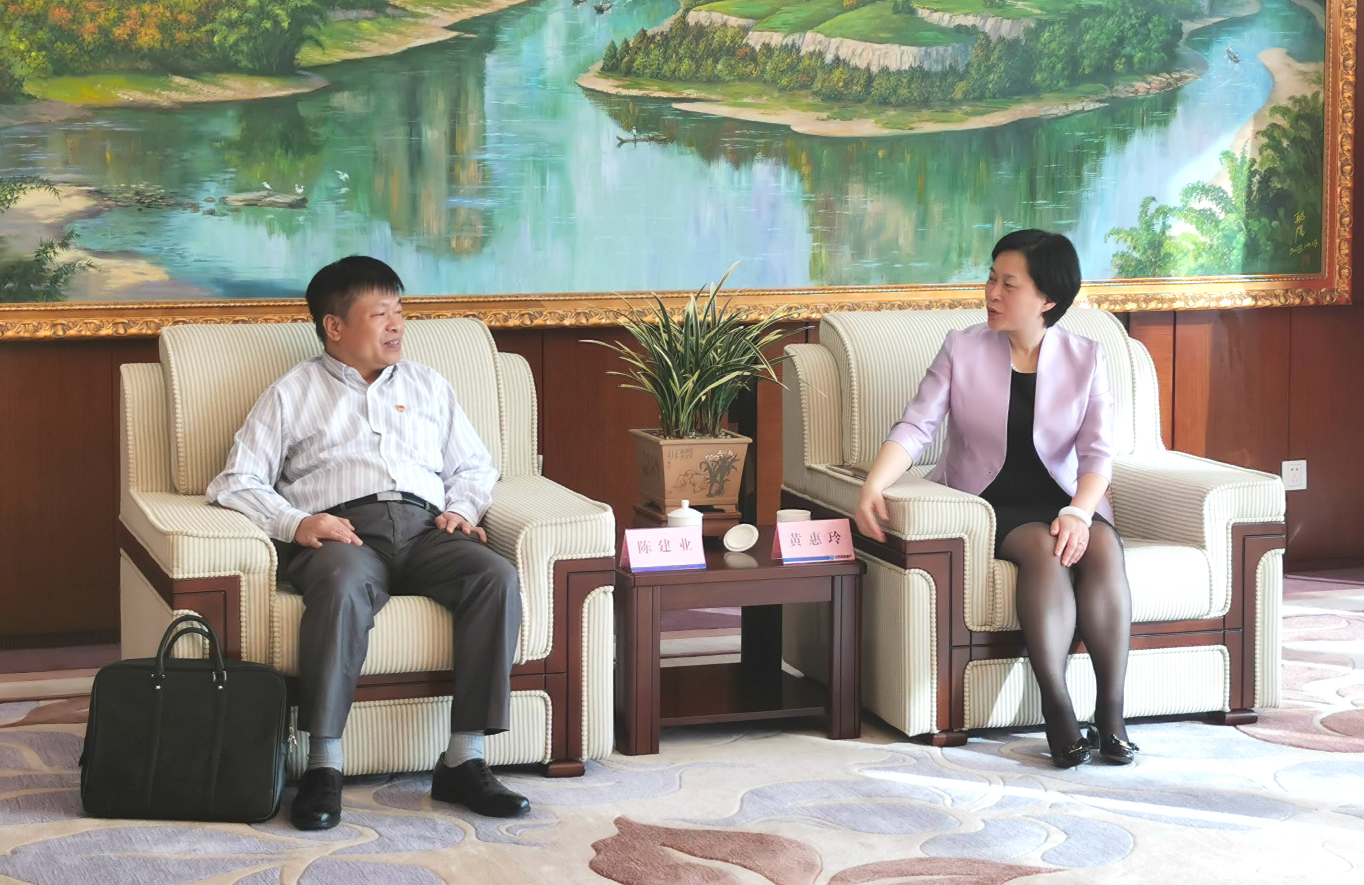 1605175908647372.jpg 微信图片_20201112172348.jpg